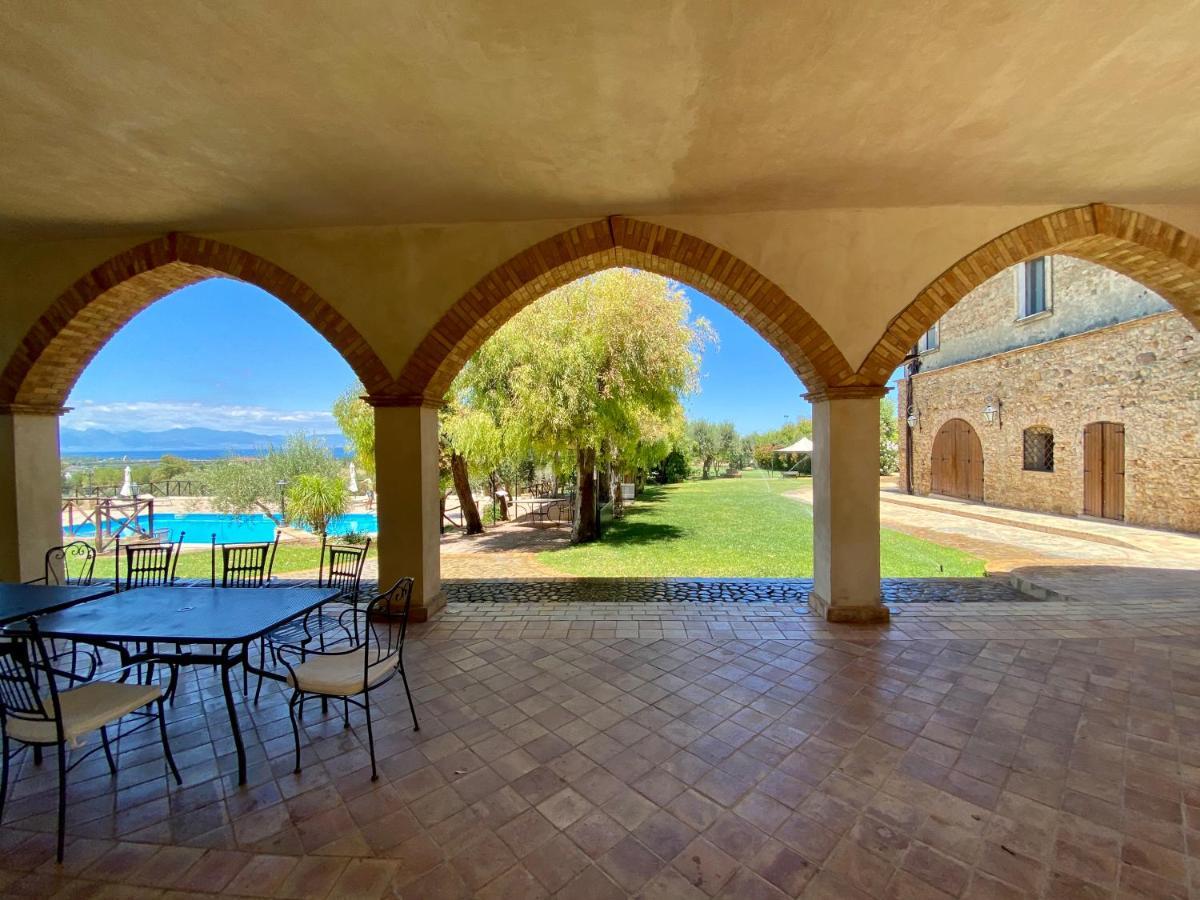 Le Colline Del Gelso-Masseria Mazzei Guest House Rossano Exterior photo